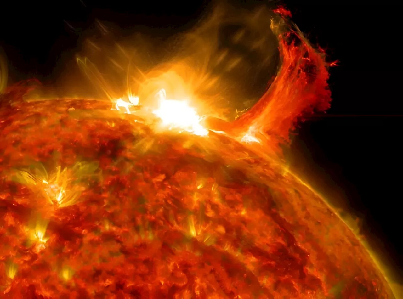 Solar flares and solar magnetic reconnection get new spotlight in two blazing studies