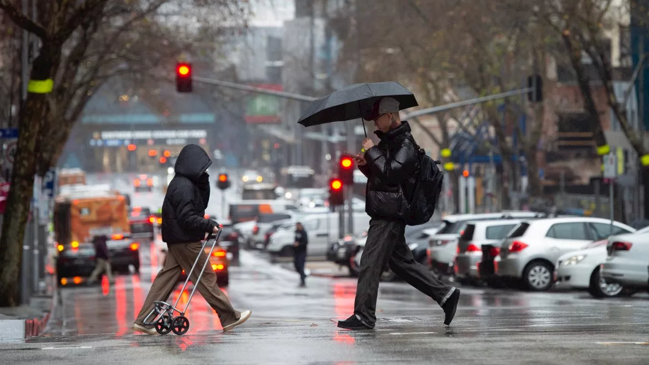 Eastern Australia bracing for ‘blizzard conditions’, damaging winds as cold snap deepens