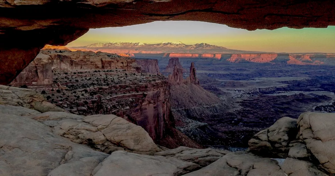 2 dead after getting lost while hiking, running out of water during extreme heat in Canyonlands