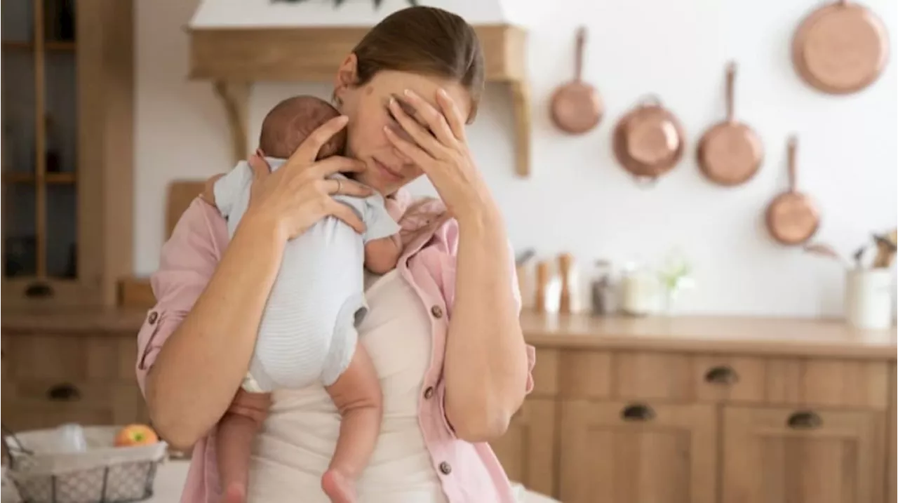 Ciri-ciri Depresi dan Baby Blues Usai Melahirkan, Mana Paling Bahaya?