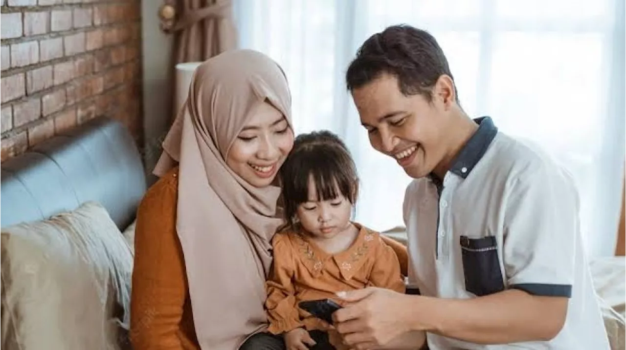 Hukum Orang Tua Mengungkit Pemberian Kepada Anak, Diperbolehkan dalam Islam?