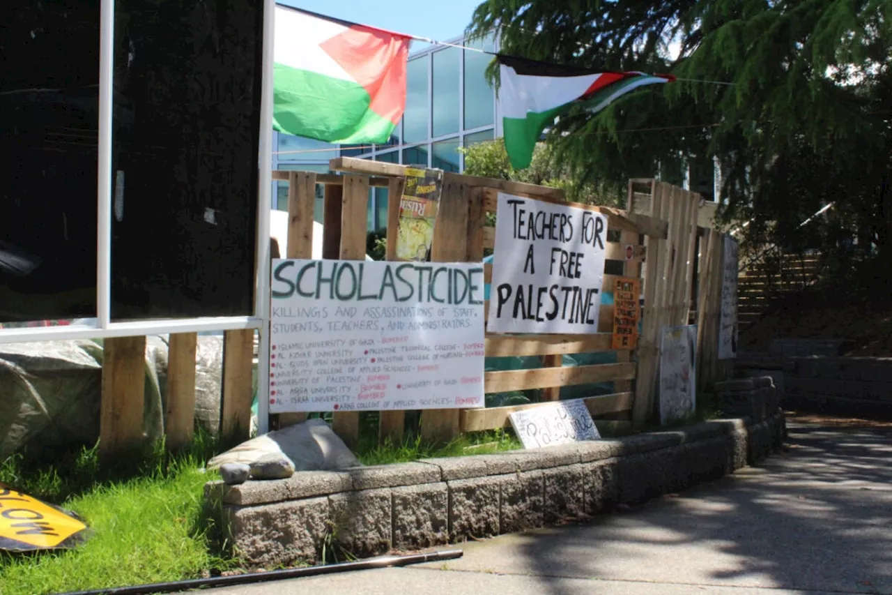 Gaza protesters remain as Vancouver Island University deadline expires