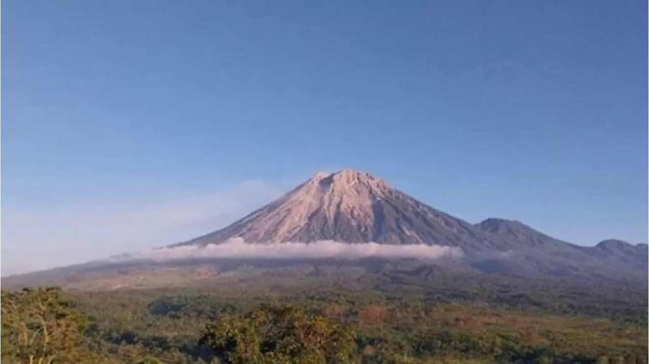 PVMBG Turunkan Status Gunung Semeru Jadi Waspada tapi Masih Rawan Lontaran Batu Pijar