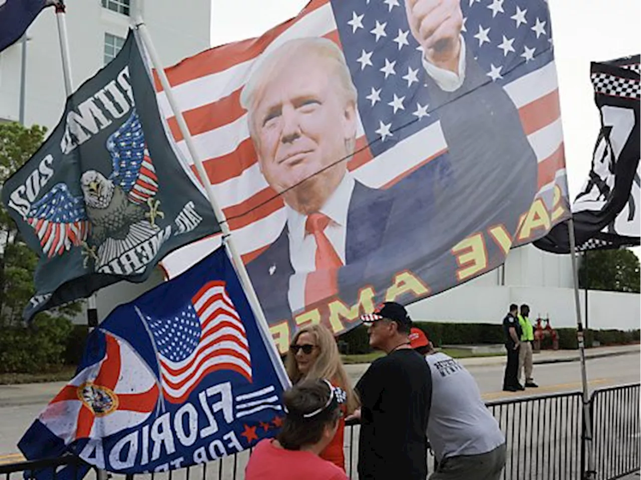 US-Richterin stellt Trump-Verfahren in Dokumenten-Affäre ein