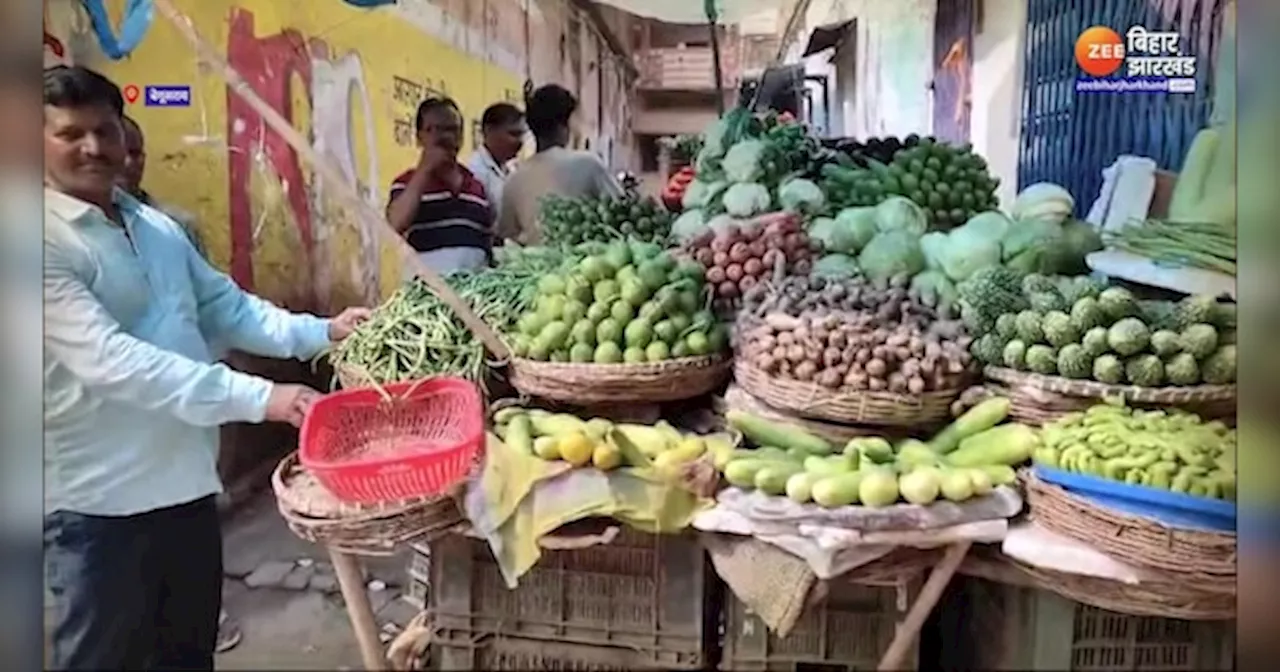 Begusarai में बाढ़ और मानसून ने बिगाड़ा सब्जियों का जायका, बढ़ती कीमतों से लोग परेशान