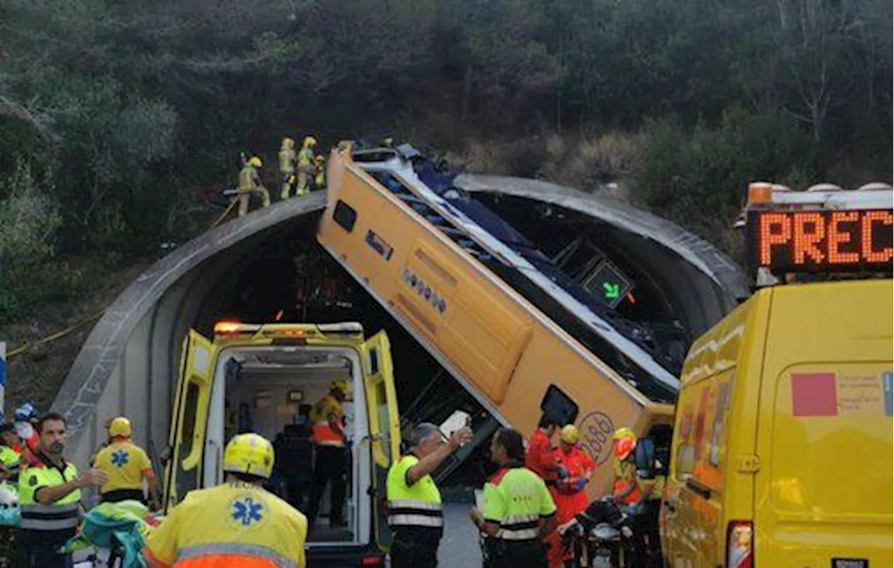 Espagne : Accident de car spectaculaire, trois blessés dans un état critique