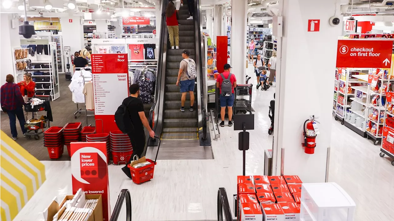 Americans' retail spending flat in June as gas prices, auto sales dip