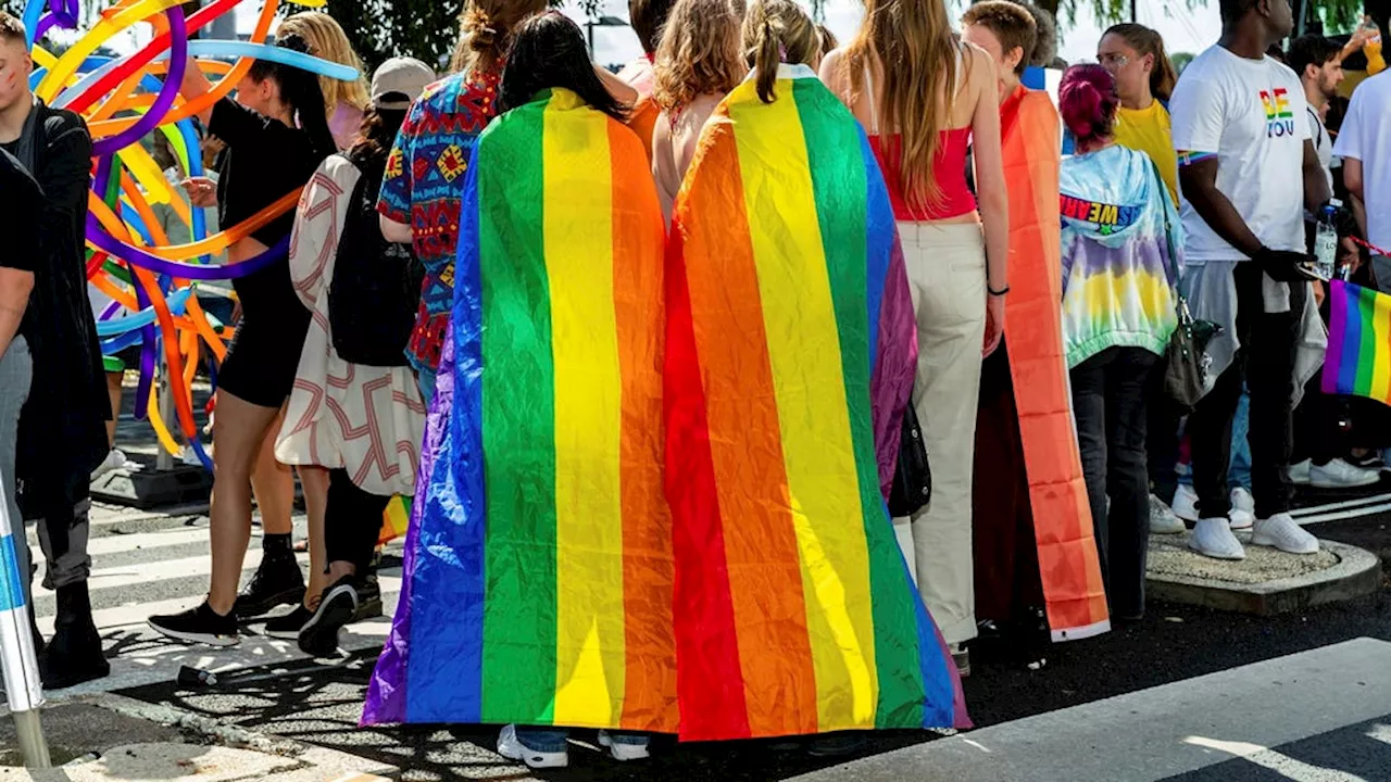 Kritik mot Stockholm Pride efter namnbyte på ekipage