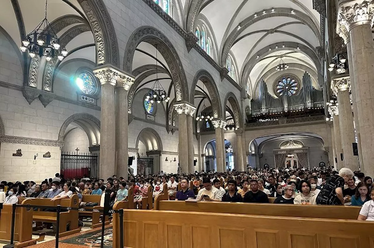 Cardinal Advincula requests additional prayer, petitions for peace during mass