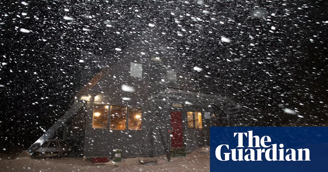 Damaging wind and rain lash Victoria overnight with snow flurries reported in NSW