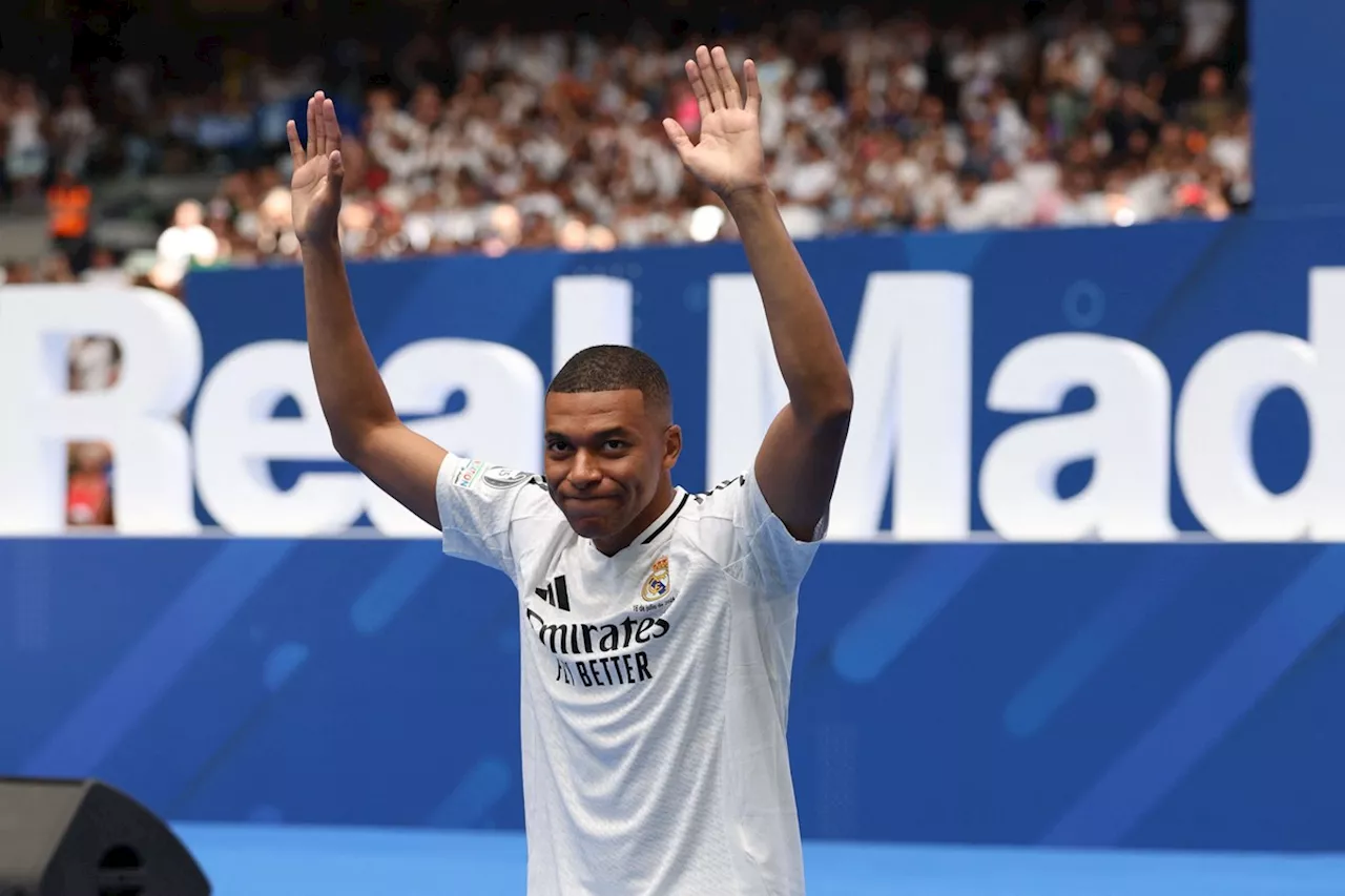 Com Santiago Bernabéu lotado, Mbappé é apresentado no Real Madrid; veja fotos