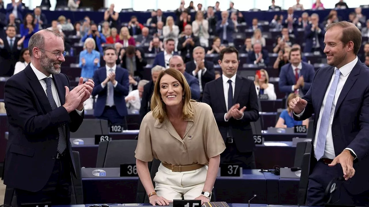 Roberta Metsola réélue présidente d'un Parlement européen qui a glissé à droite