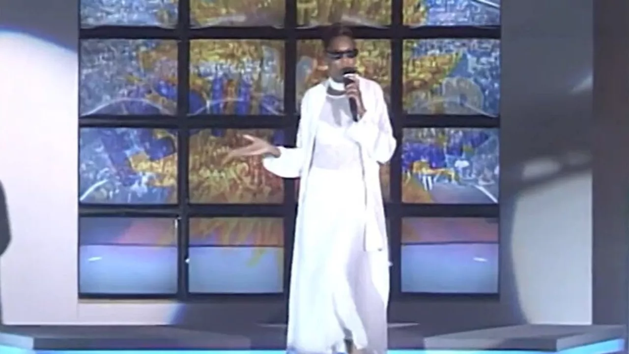 Simone Jay canta 'Luv Thang' a Italia Unz 1998