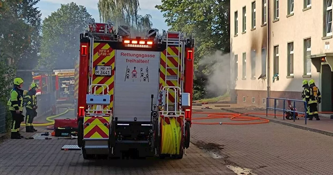 Acht Verletzte bei Feuer in Herforder Flüchtlingsunterkunft: Kriminalpolizei ermittelt Brandursache