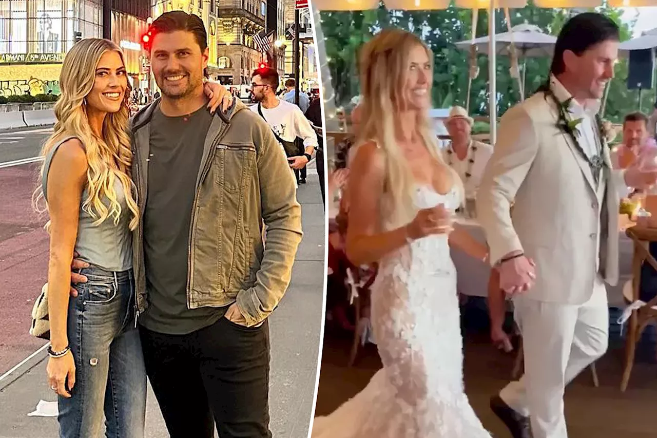 Christina Hall deletes wedding photo with ex Josh, asks court to terminate spousal support in divorce