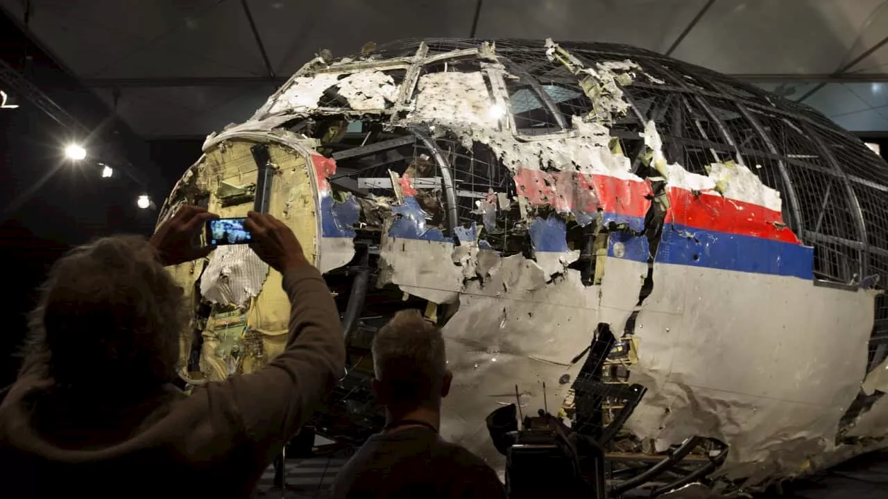 Loved ones remember MH17 a decade after plane shot down