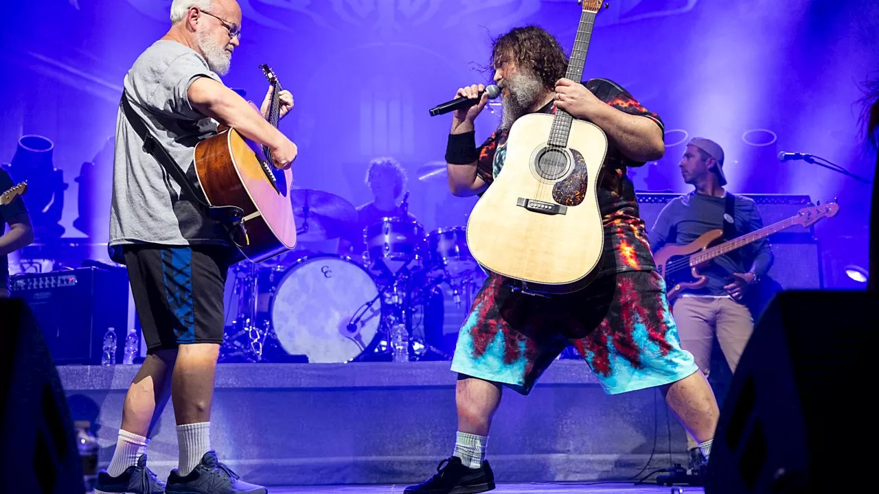 Jack Black cancels Tenacious D’s Australian tour amid anger over Trump joke