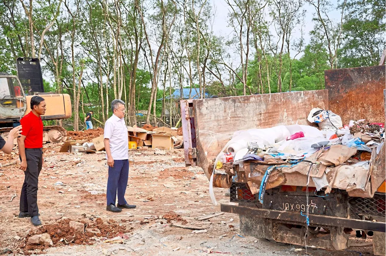 Perling assemblyman catches illegal dumpers in the act