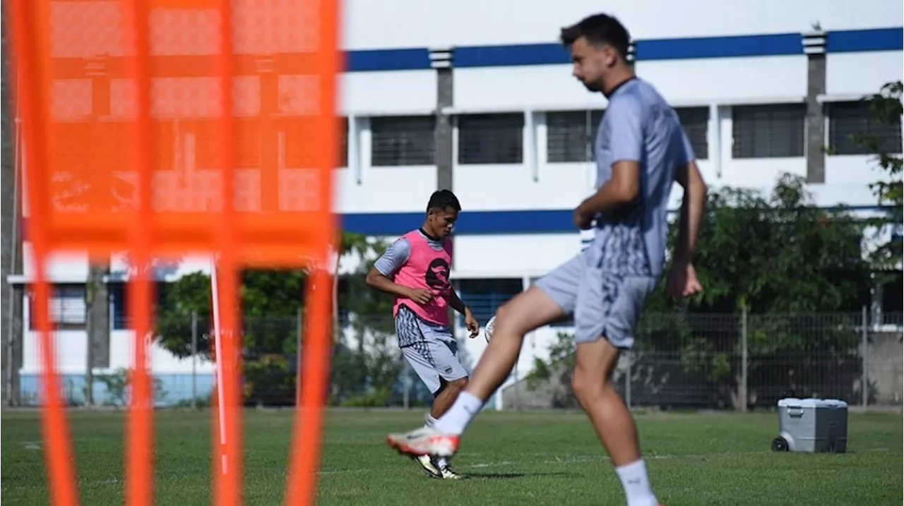 Melihat Ngerinya Barisan Penyerang Persib Bandung untuk BRI Liga 1 2024-2025