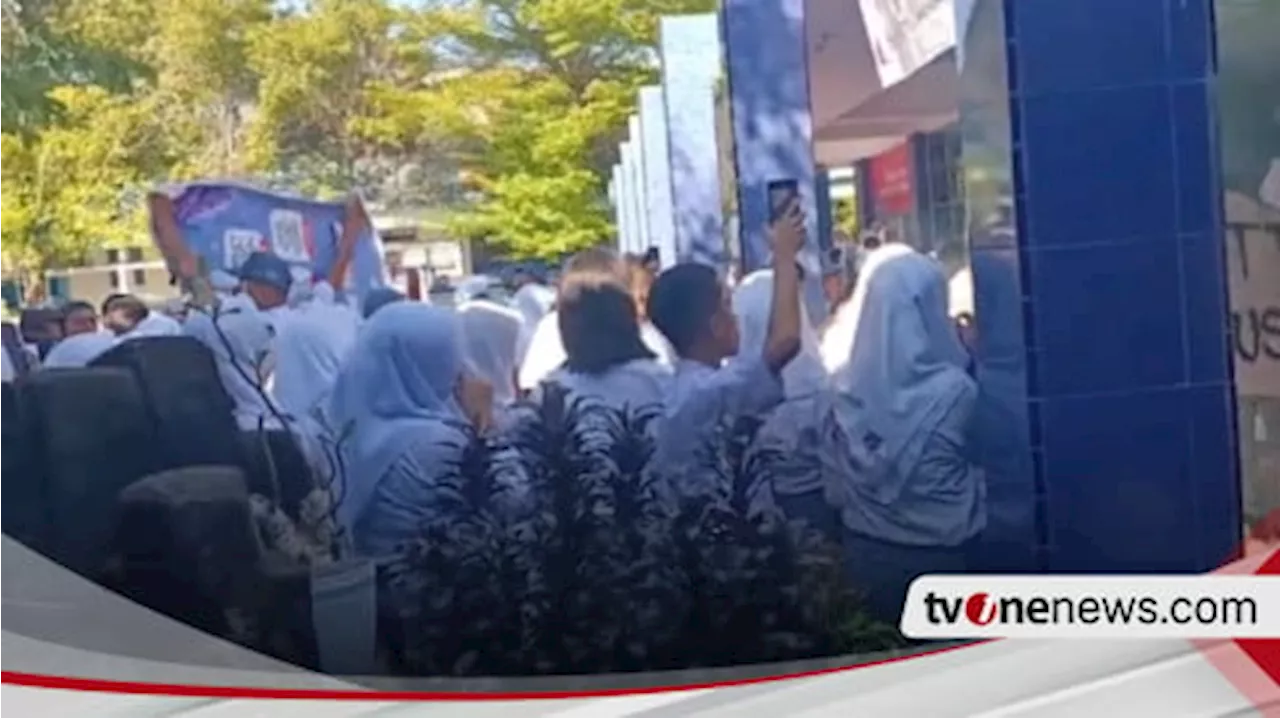 Diduga Terjadi Pungli, Puluhan Siswa di SMAN 11 Makassar Lakukan Unjuk Rasa