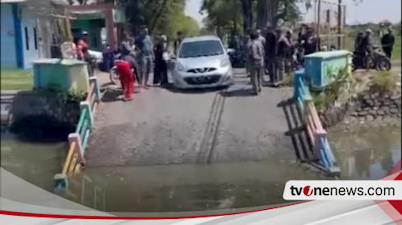 Jembatan Penghubung Desa Kedungpeluk Satu-satunya Ambruk, Warga Terancam Terisolasi