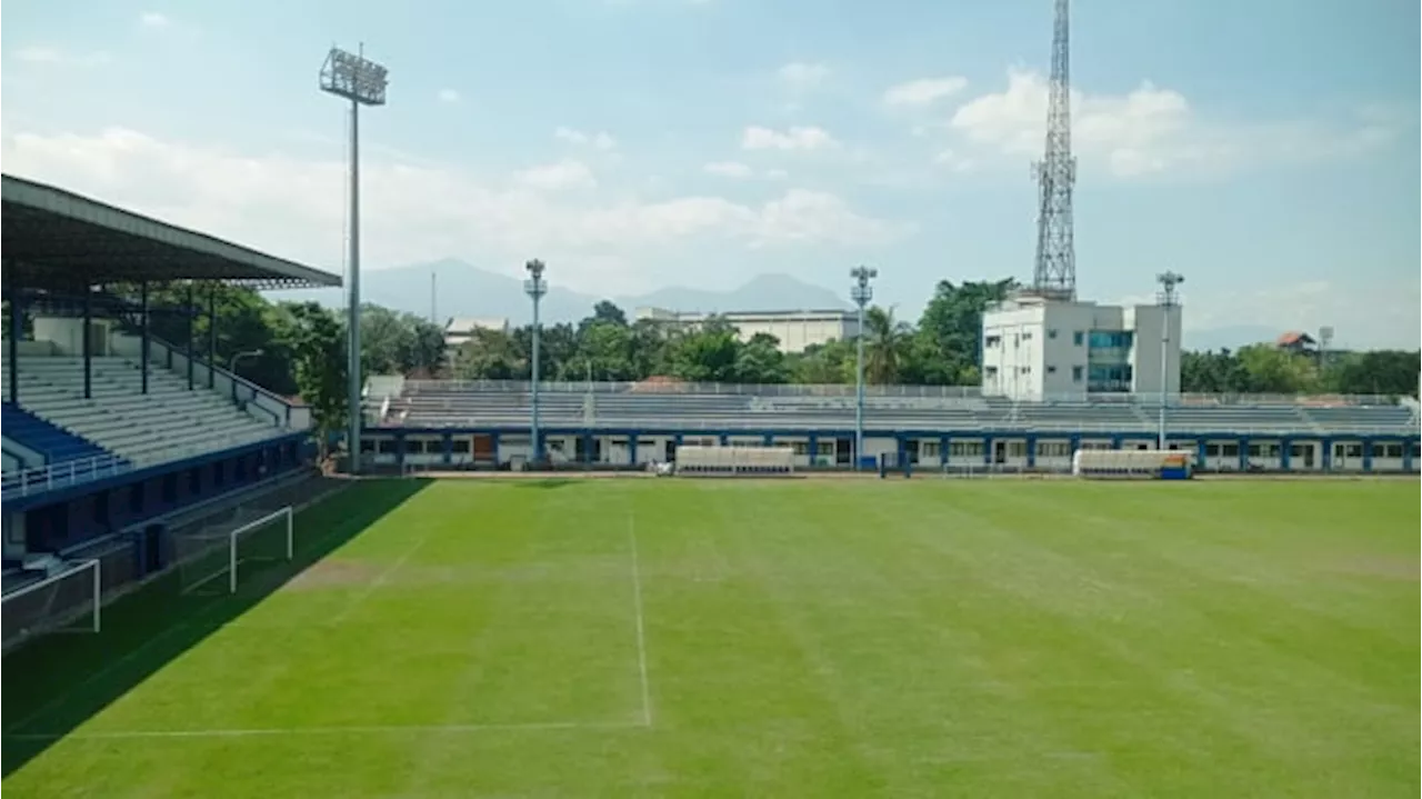 Pelatih Persib Bandung Keluhkan Kondisi Lapangan Stadion Sidolig