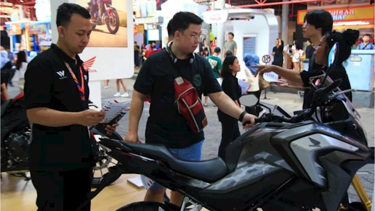 Hadirkan CB150X di Jakarta Fair Kemayoran, Pengunjung Ramaikan Booth Honda