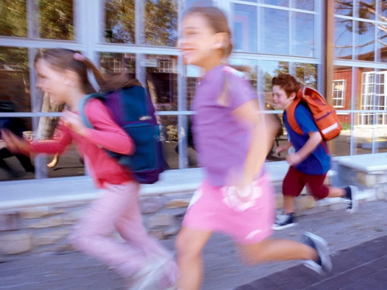 Laufende Volksschüler haben 'Anhalteweg' von 1,8 Metern