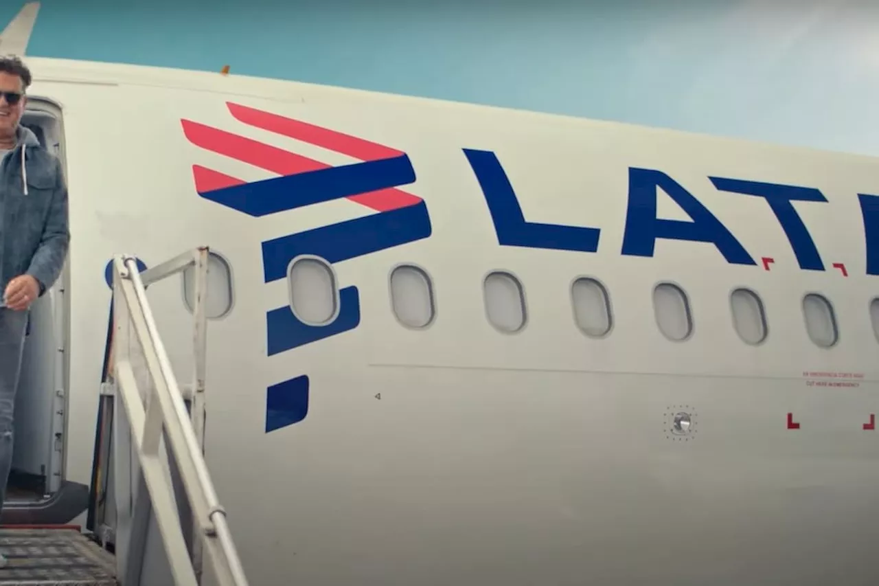 Así es ‘Volamos por ti’, campaña de LATAM Airlines con Carlos Vives como protagonista