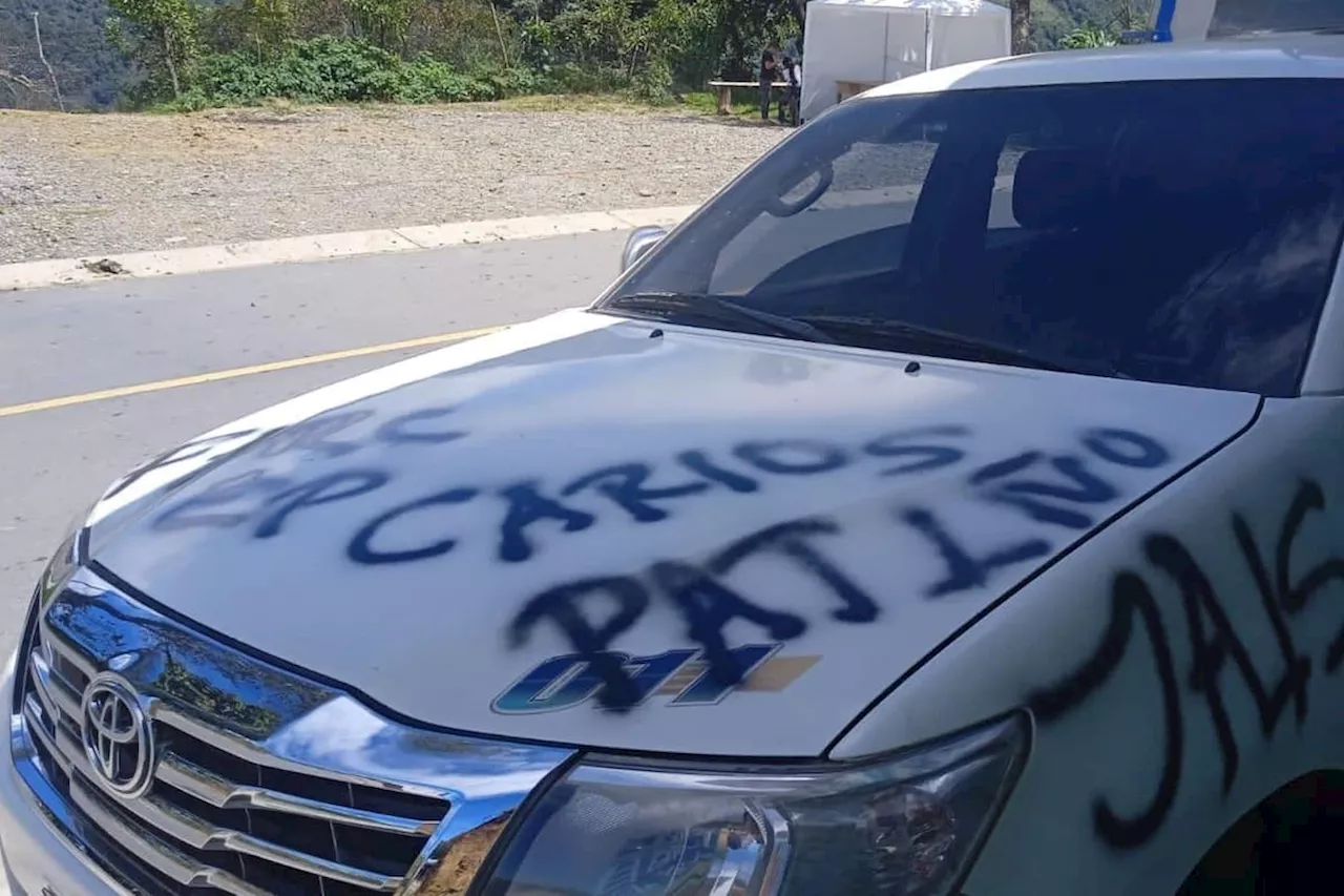 Disidencias de las Farc montaron retenes y pintaron carros en el Cauca