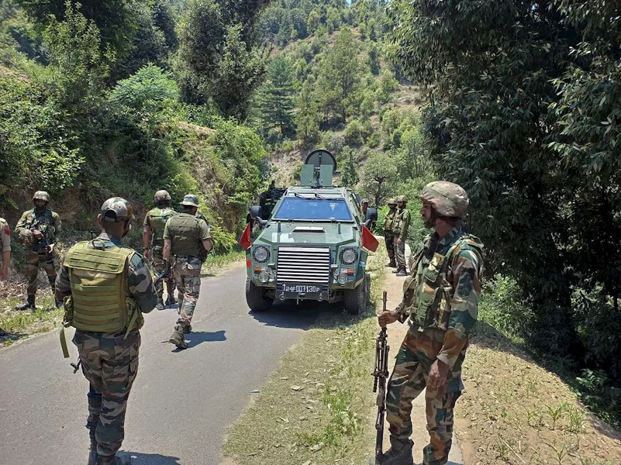 जम्मू काश्मीरच्या डोडामध्ये दहशतवादी हल्ल्यात 4 जवान शहीद; या वृत्तीचा खात्मा करण्यासाठी लष्करानं उचललं मोठं पाऊल