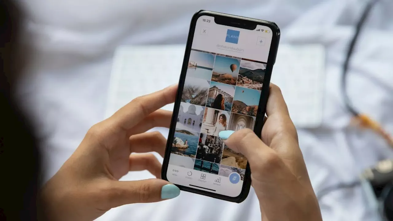 Descubren un misterioso álbum en la beta de iOS 18 que te recupera las fotos y vídeos perdidos de tu iPhone