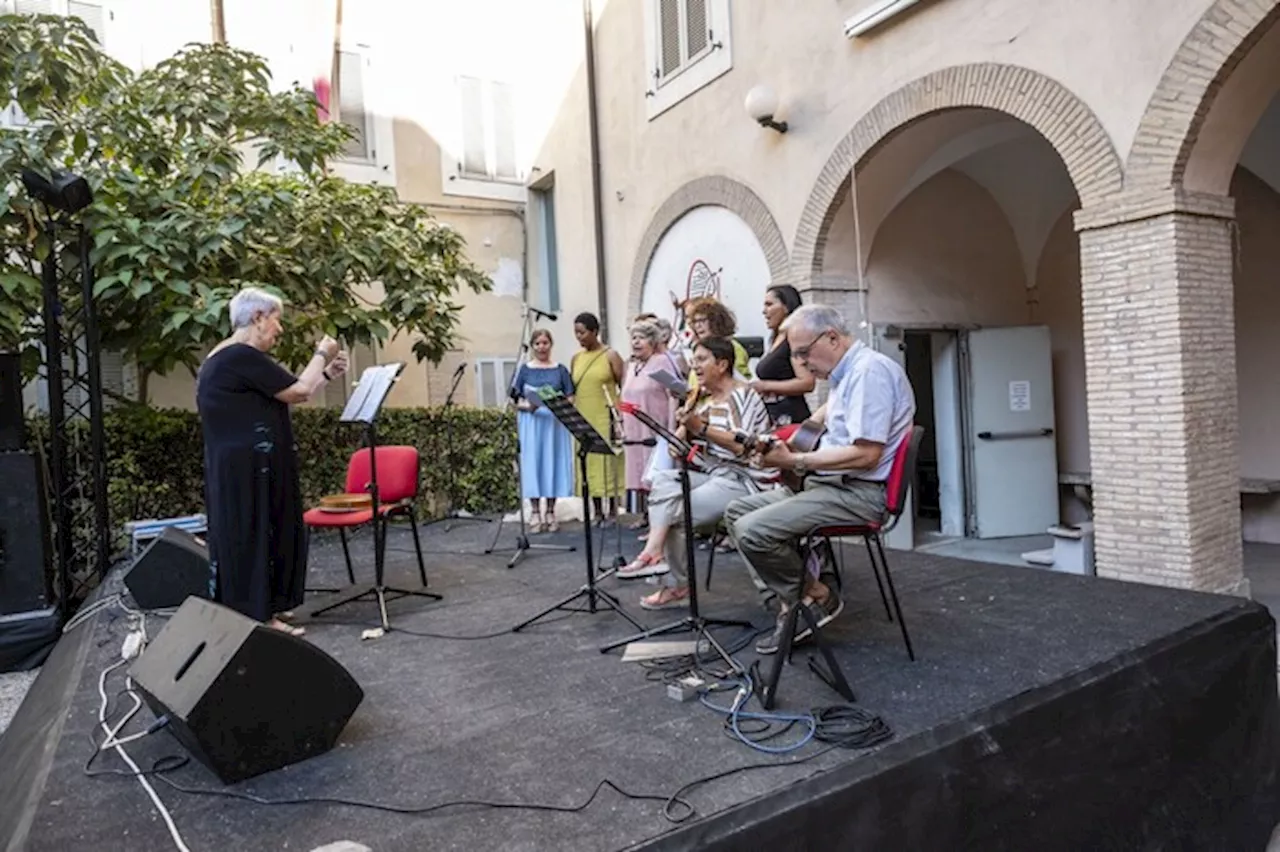 Le voci oltre le mura delle Donne in cammino