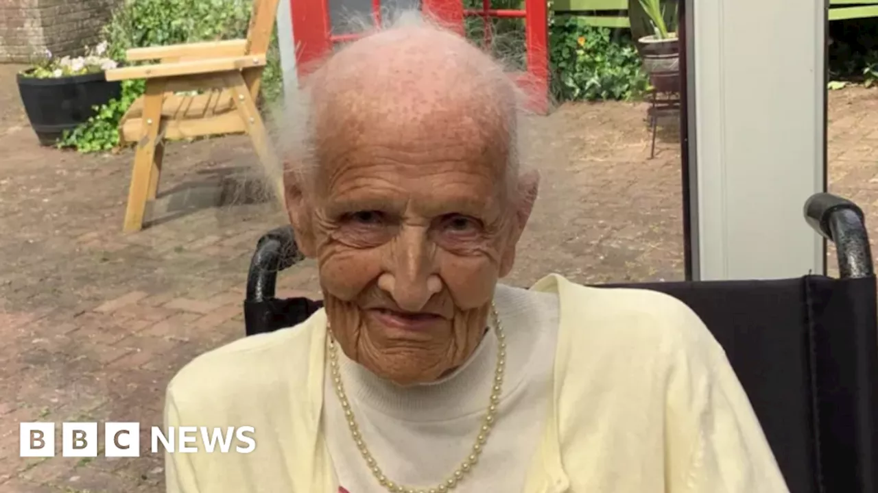 Card appeal for 103-year-old Gobowen woman triples target