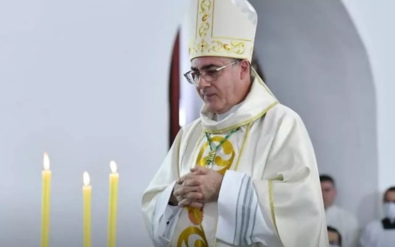 Arzobispo de Cali pide que se entreguen asesinos de un hombre al interior de una iglesia