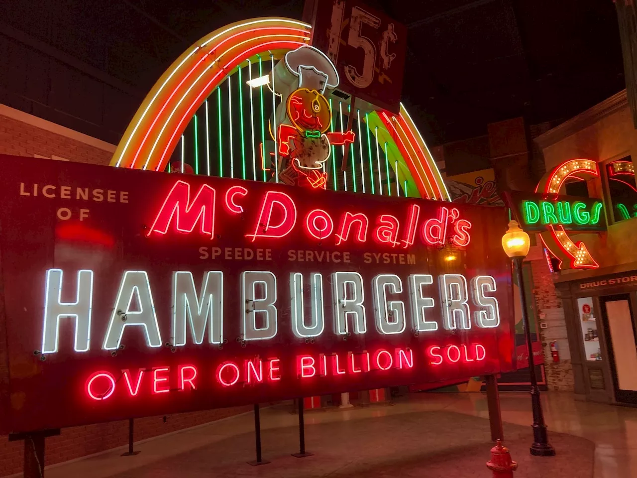 Take this as a sign: Cincinnati’s American Sign Museum is a nostalgic trip through time