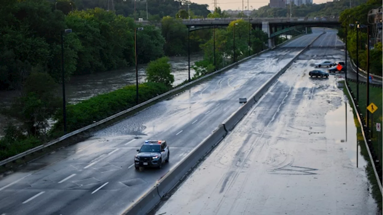 Toronto flooding: Don Valley Parkway, Gardiner Expressway reopen