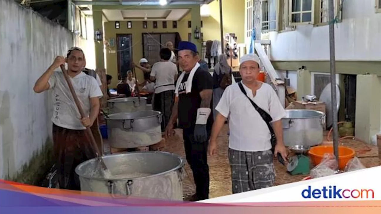 Tradisi Bubur Asyuro Kampung Arab Palembang Sambut 10 Muharram