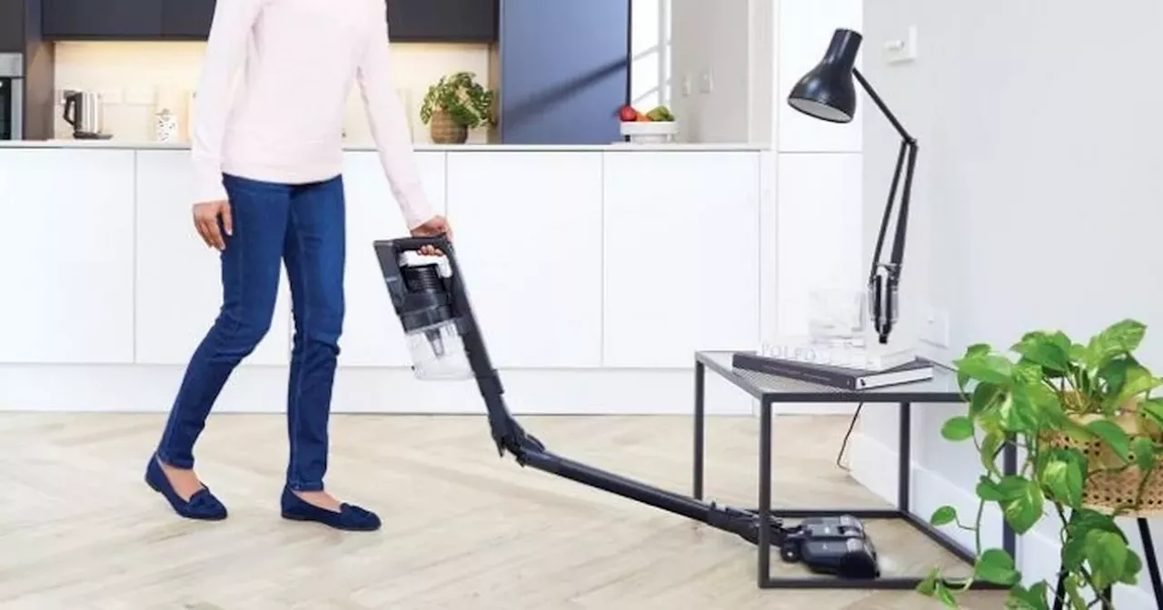 Shark Cordless vacuum with 'long lasting battery' cut by 43%