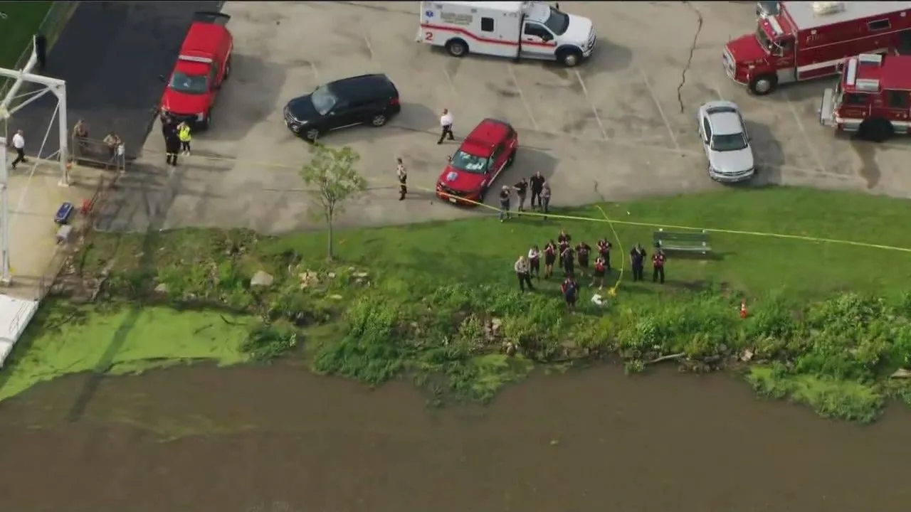 6-year-old boy's body pulled from water after disappearing in Kankakee River