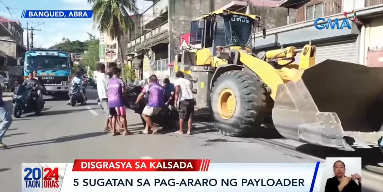 5 hurt as payloader rams 5 vehicles in Abra