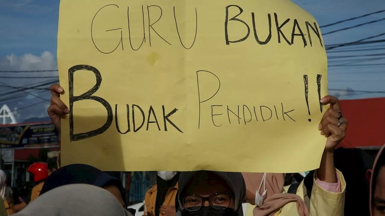 Usai Dipecat Serentak, Ratusan Guru Honorer Pertimbangkan Jalur Hukum