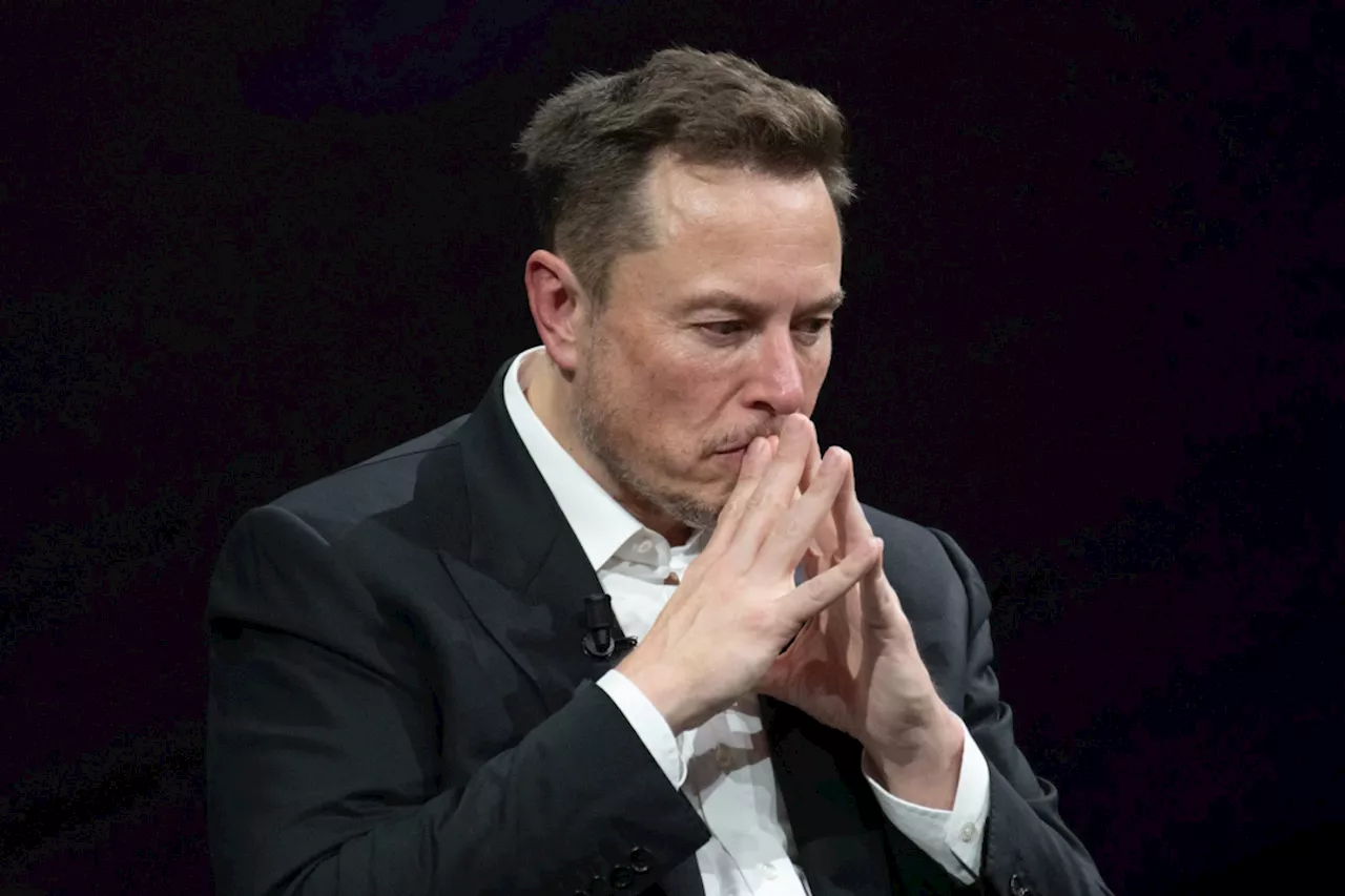 Musk pakker sakene sine og flytter