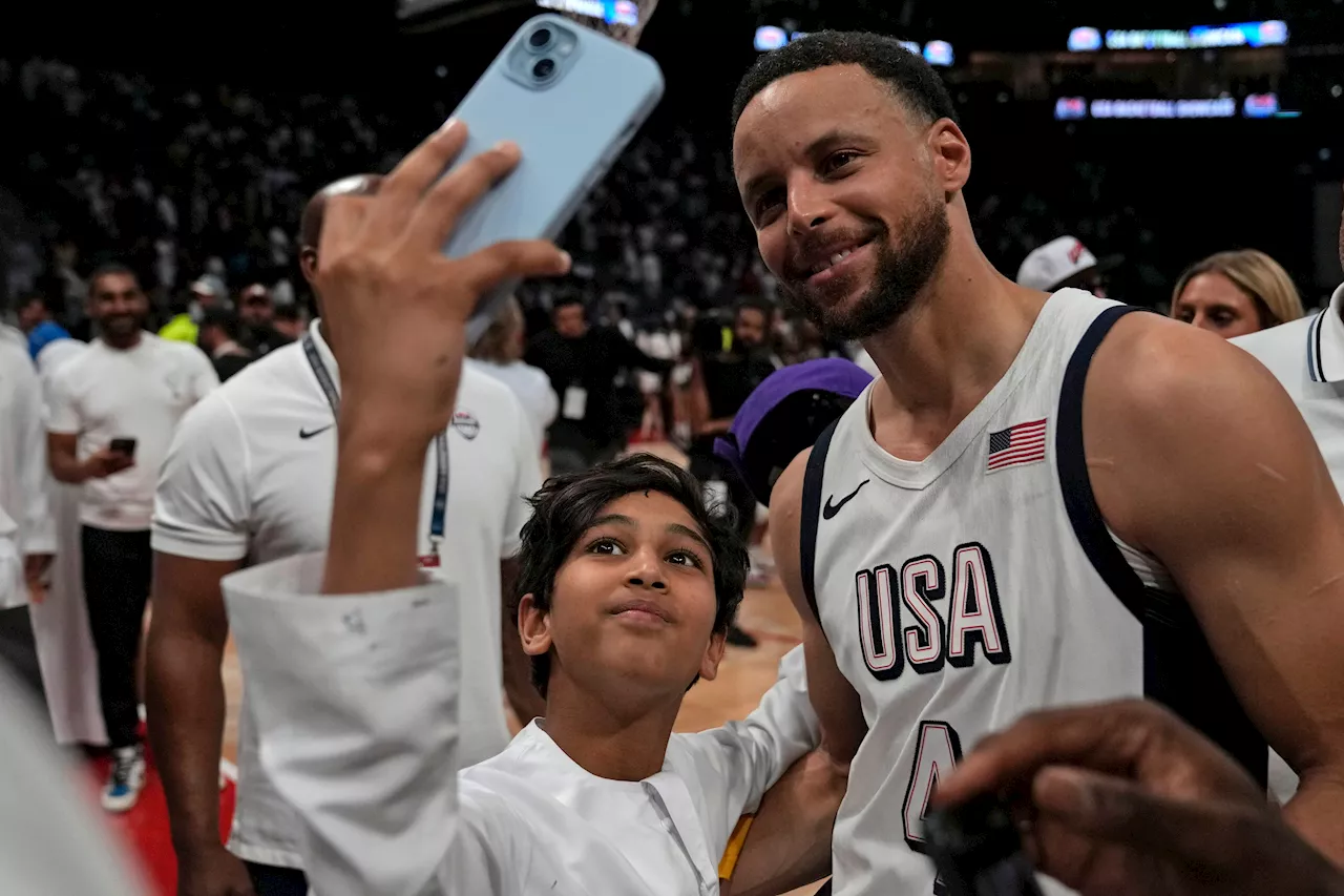 Curry dazzles as Team USA rolls past Serbia in Olympic warmup