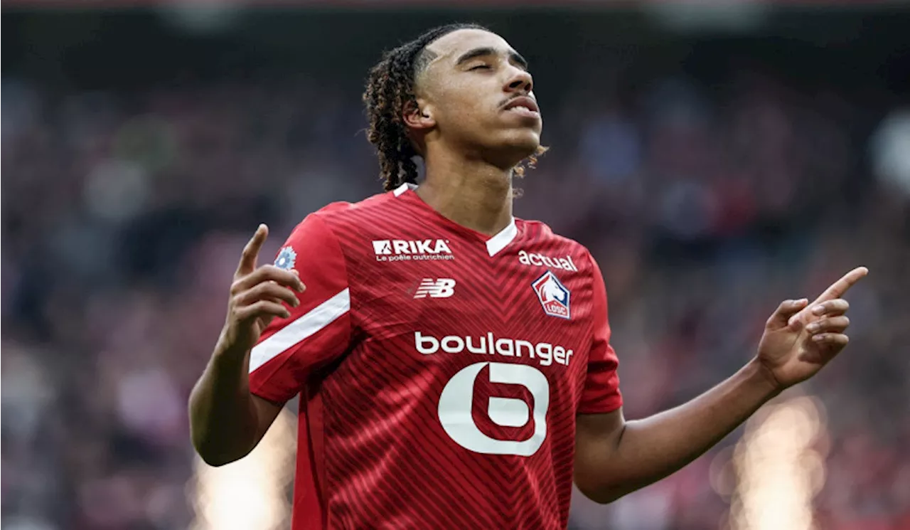 Manchester United Sepakati Nilai Transfer Leny Yoro dengan Lille