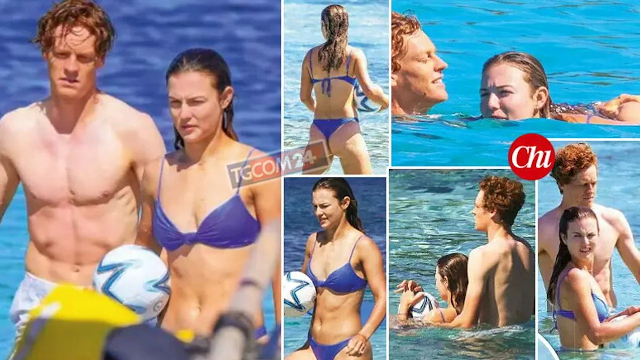 Jannik Sinner e Anna Kalinskaya in Sardegna, guarda le foto in spiaggia