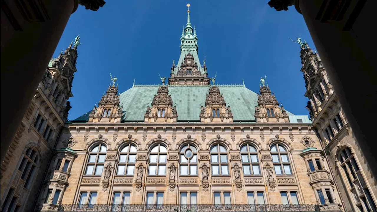 Senatsempfang für Helfer der Fußball-EM im Hamburger Rathaus