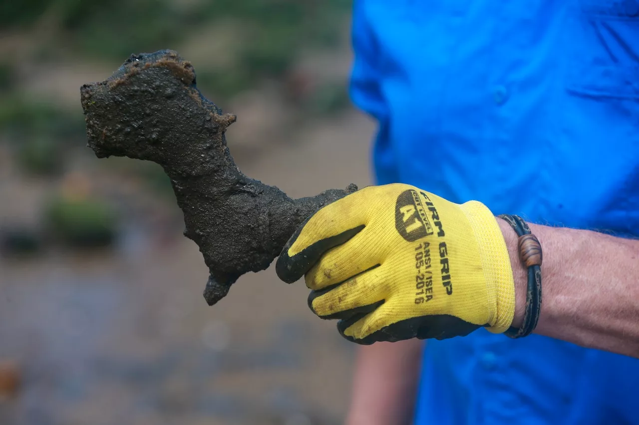 Hazardous lead pieces wash up on Jersey Shore bay, just miles from toxic site