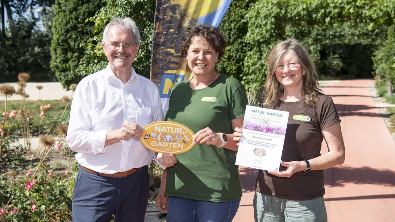 Goldener Igel für zwei Schaugärten im Bezirk