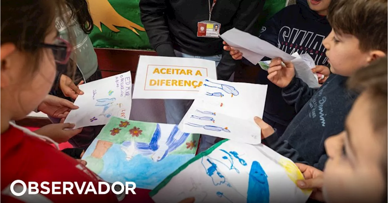 Federação Nacional de Educação alerta para problemas nos concursos de professores